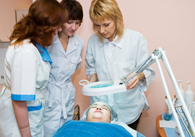 Профессия Косметолог